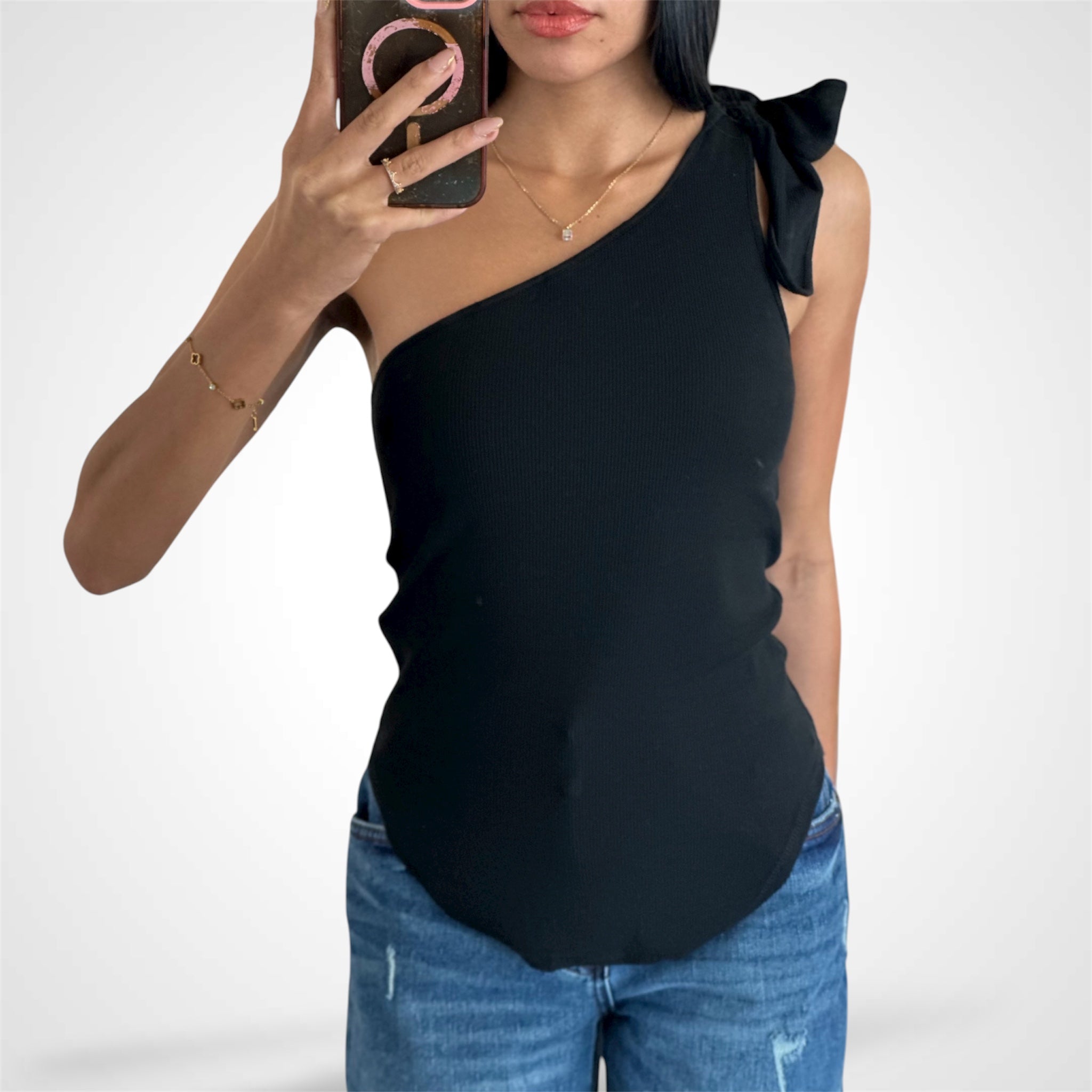 BLACK BASIC TOP•