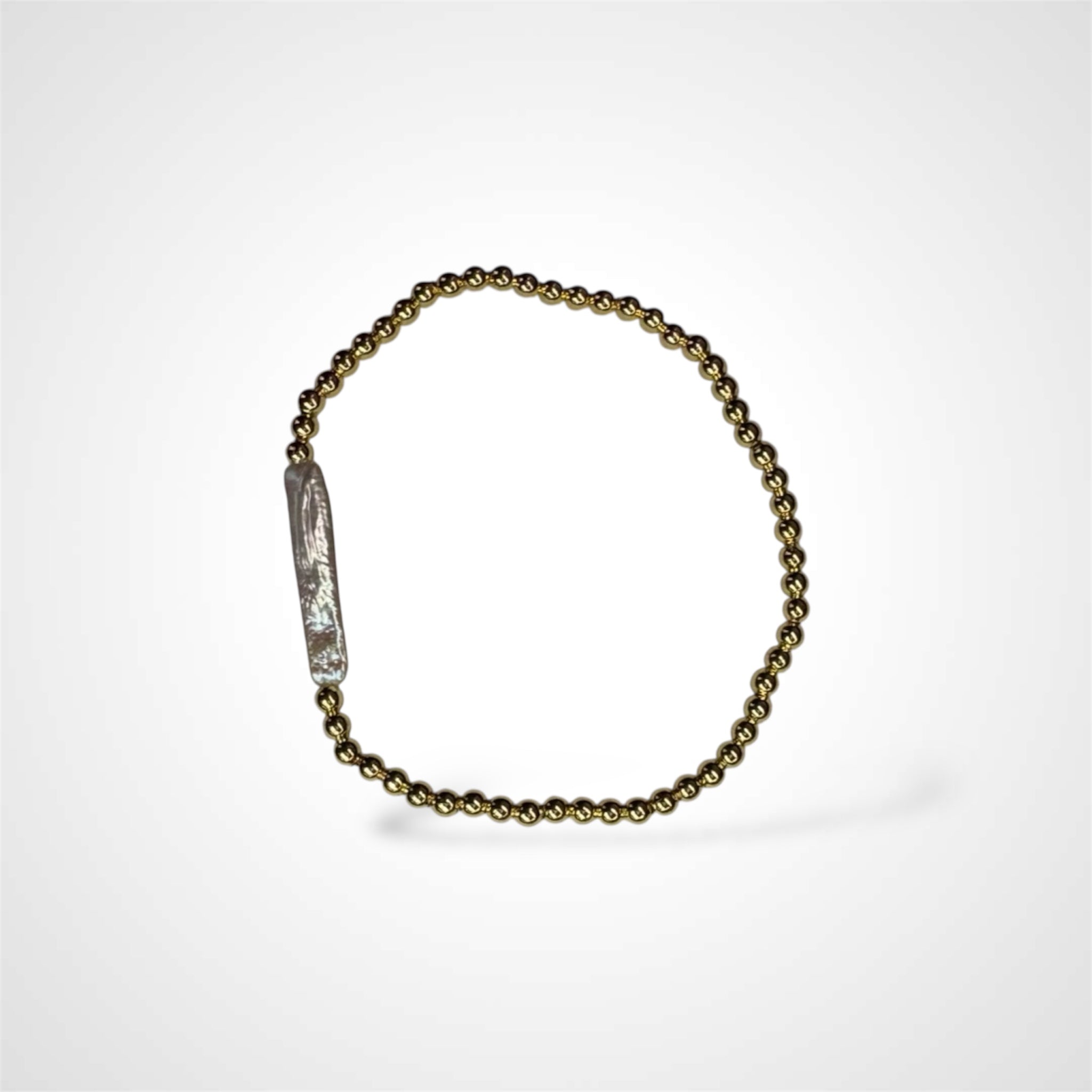 ARIA'S GOLD BRACELET04•