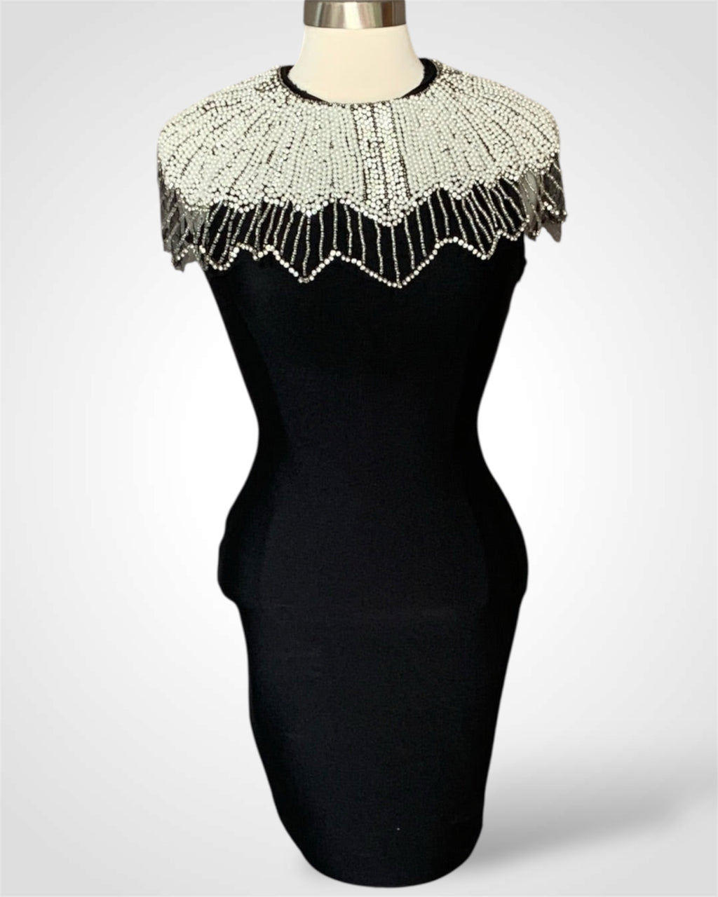 PEARL DETAILS SHORT BLACK DRESS