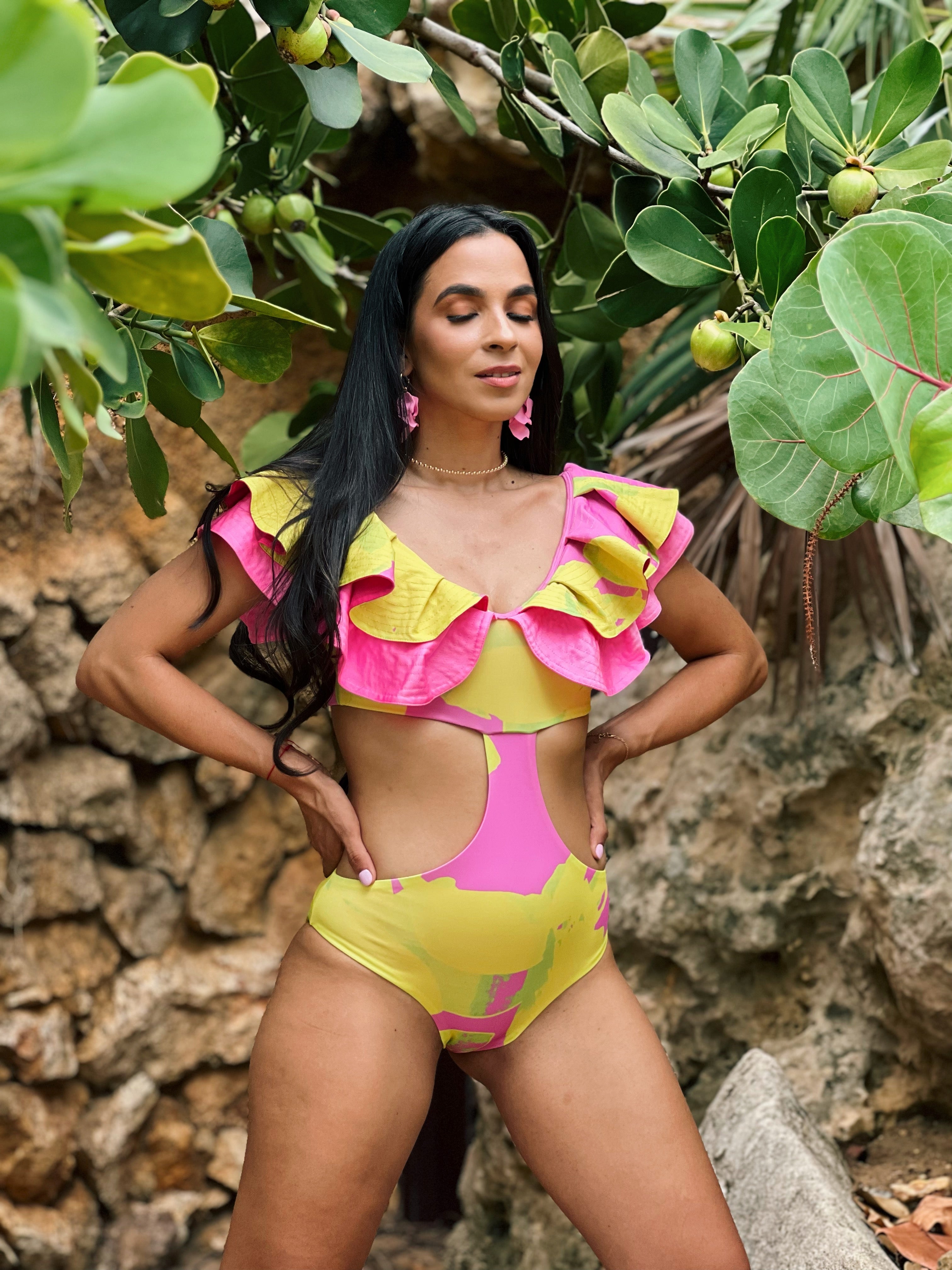 MULTICOLOR RUFFLE SWIMWEAR