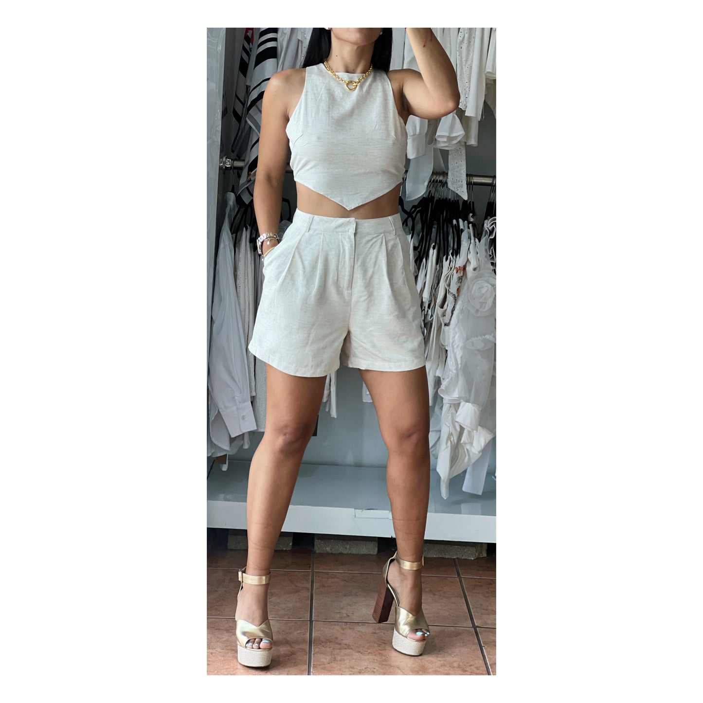 Mid Pleated Short