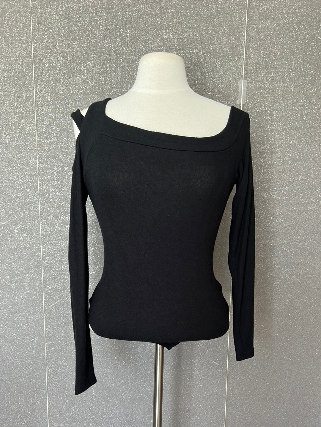 Off Shoulder Bodysuit•-1