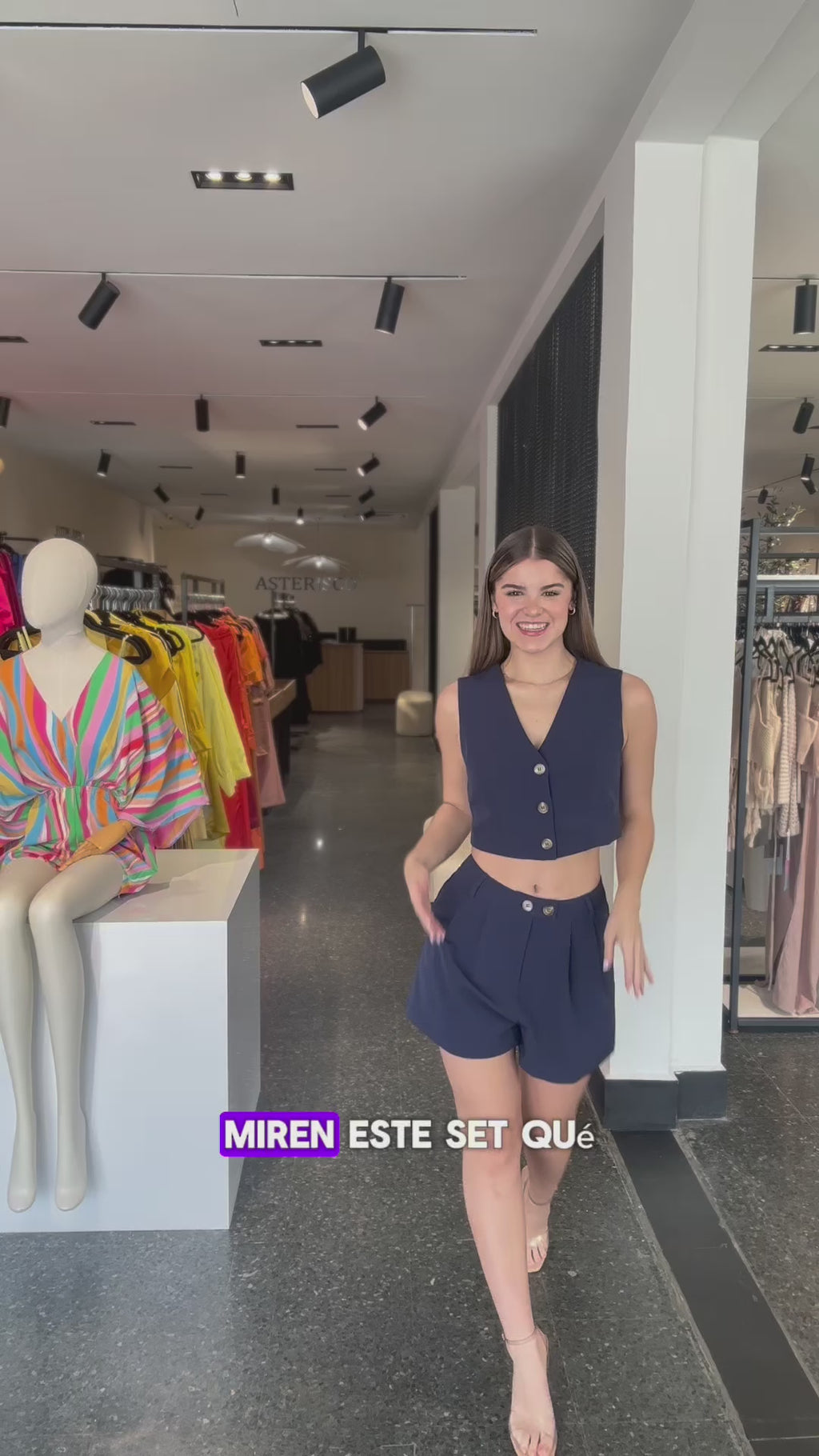 CROPPED VEST W/ POCKET DETAIL AND BACK STRAP