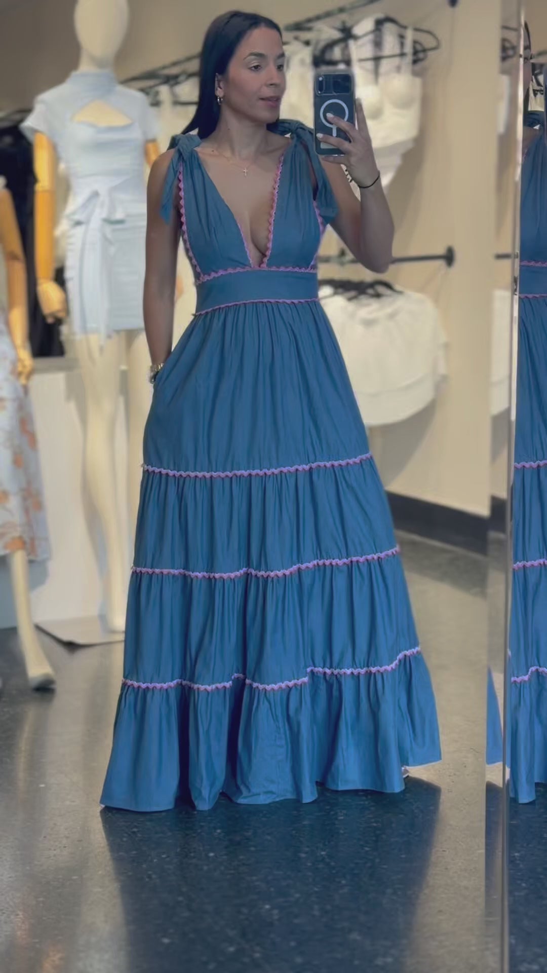 Scalloped Trim Maxi Dress•-4