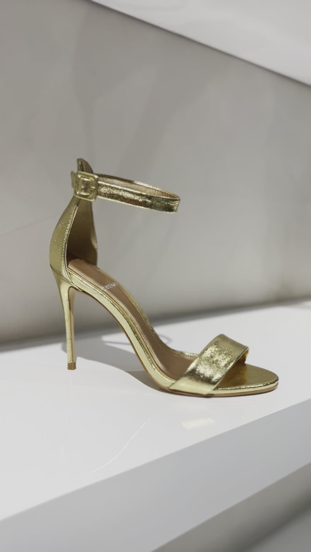 DRESS SANDAL LEATHER GOLD